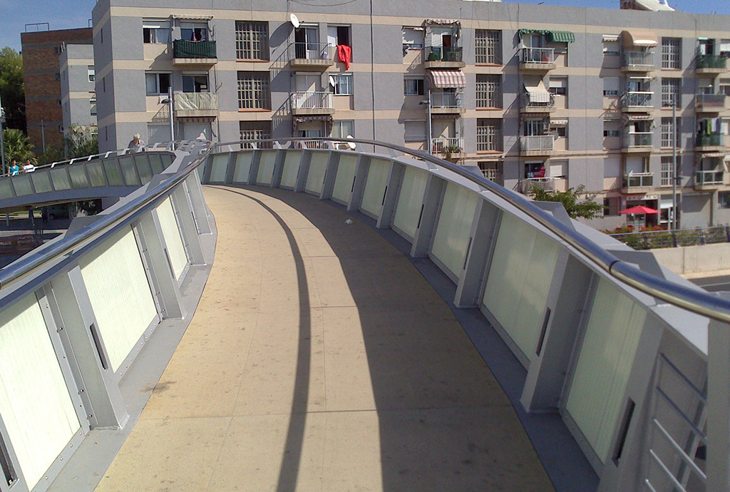 Glasfiberbro vid Tarragona